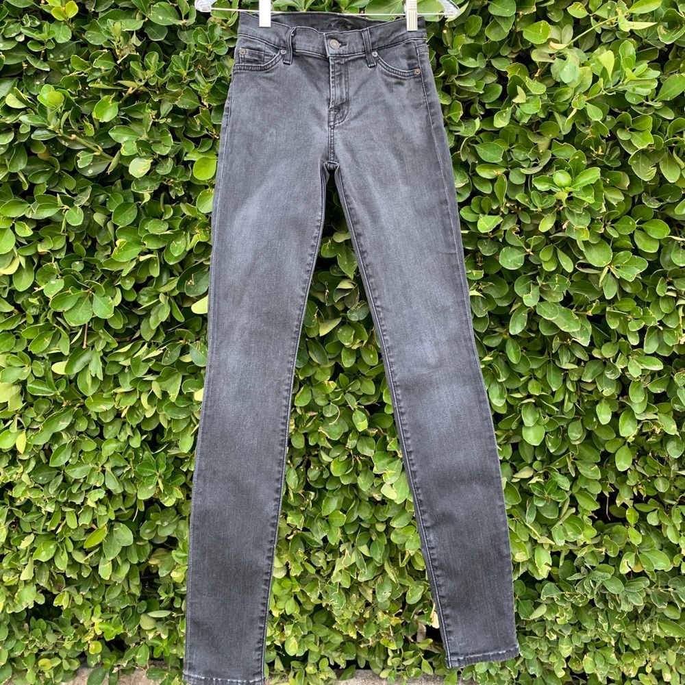 7 For All Mankind The Skinny Black Jeans Size 24